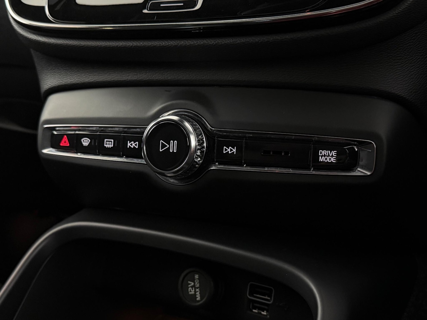 Used Volvo XC40 2021 for sale - 77259911: Photo 31