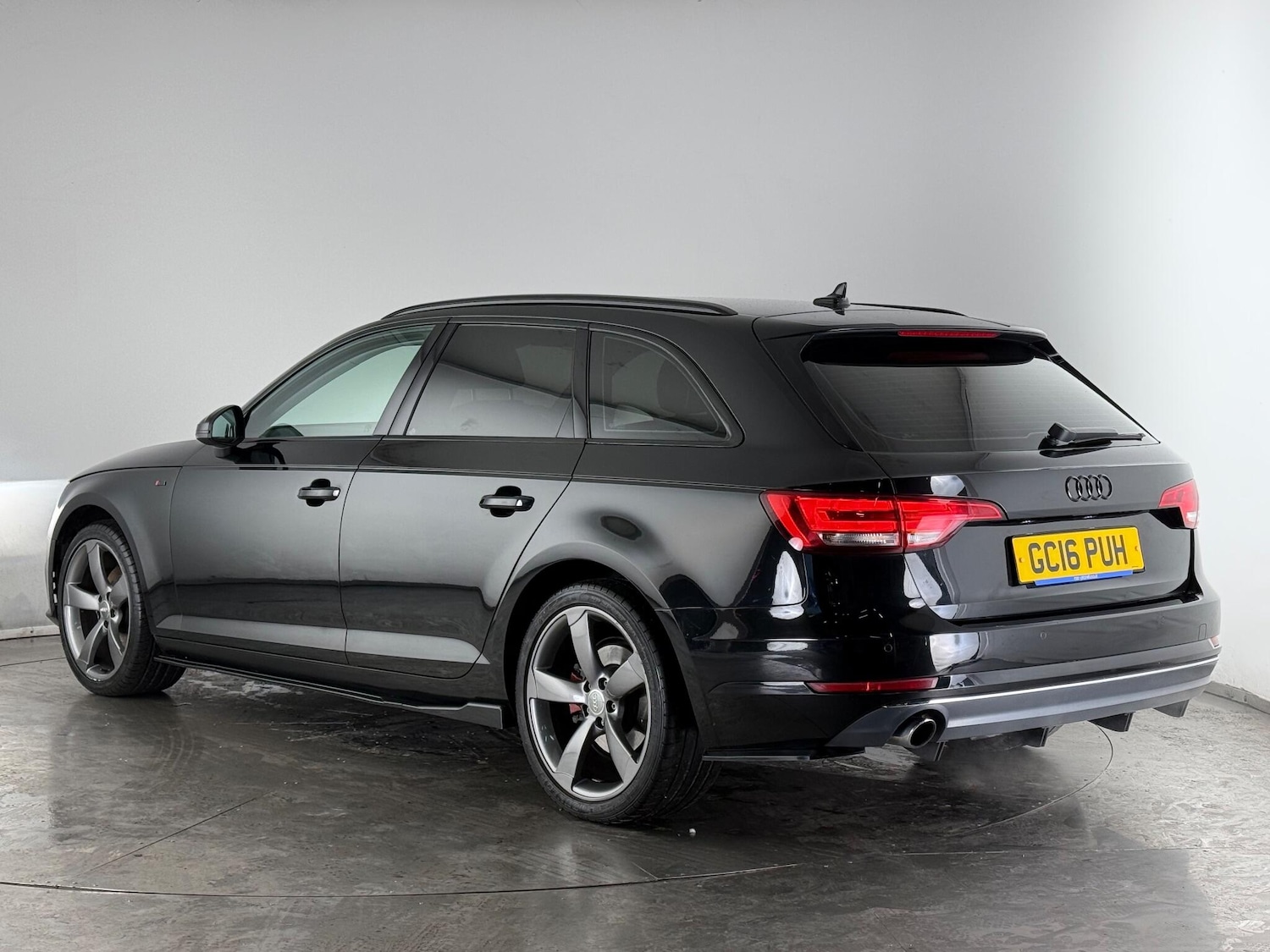 Used Audi A4 Avant 2016 for sale - 77246583: Photo 4