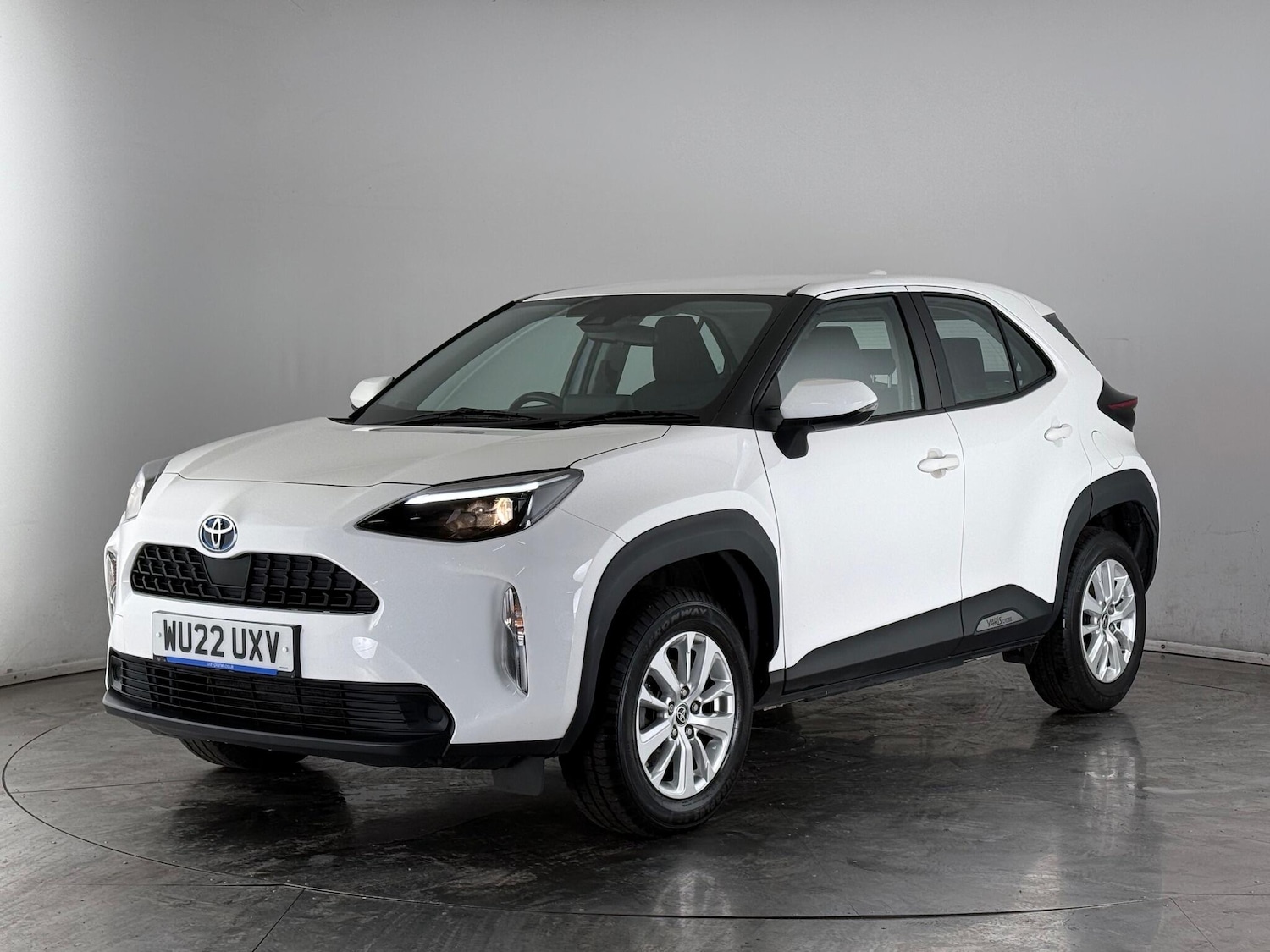 Used Toyota Yaris Cross 2022 for sale - 77246889: Photo 2