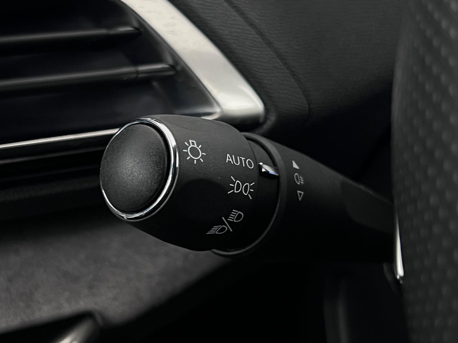 Used Peugeot 3008 2022 for sale - 76467159: Photo 27