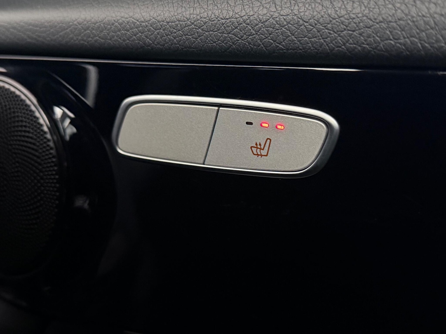 Used Mercedes-Benz GLC 2018 for sale - 77243582: Photo 16