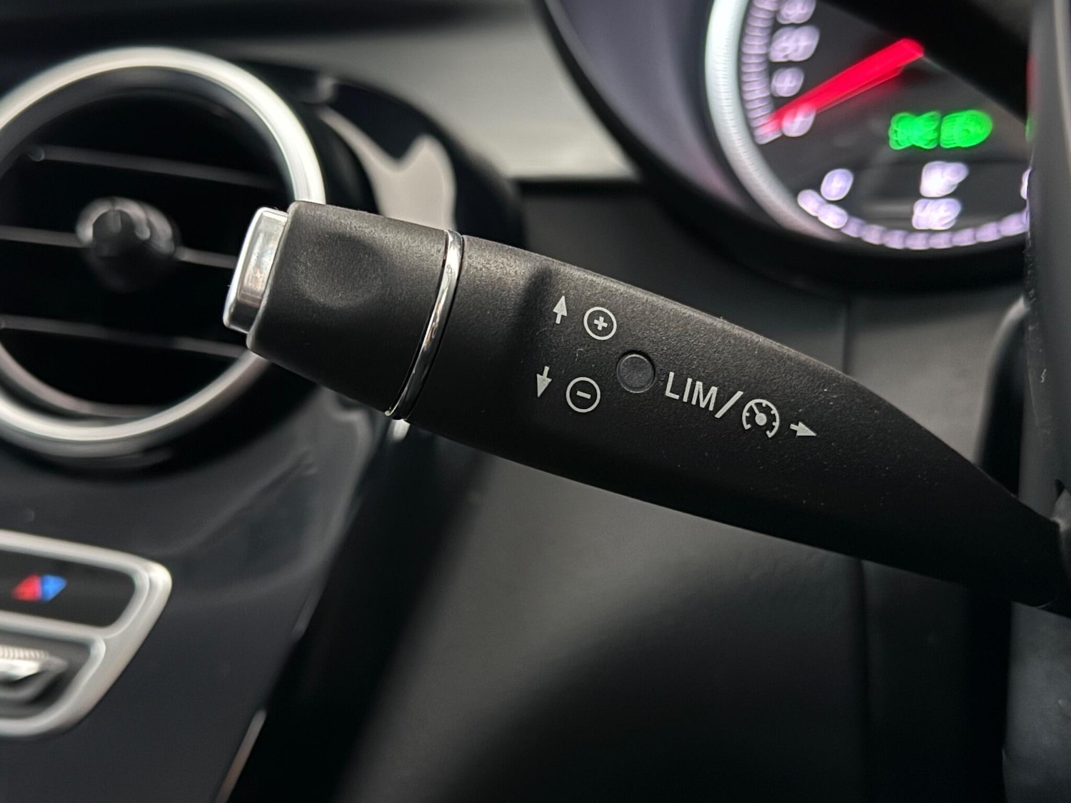 Used Mercedes-Benz GLC 2018 for sale - 77243582: Photo 23