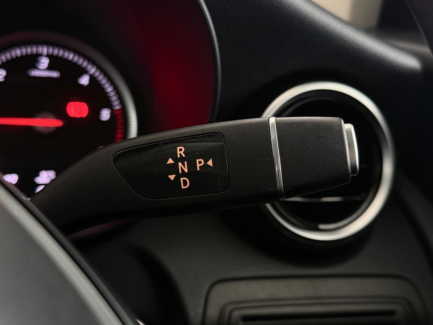 Used Mercedes-Benz GLC 2018 for sale - 77243582: Photo 25