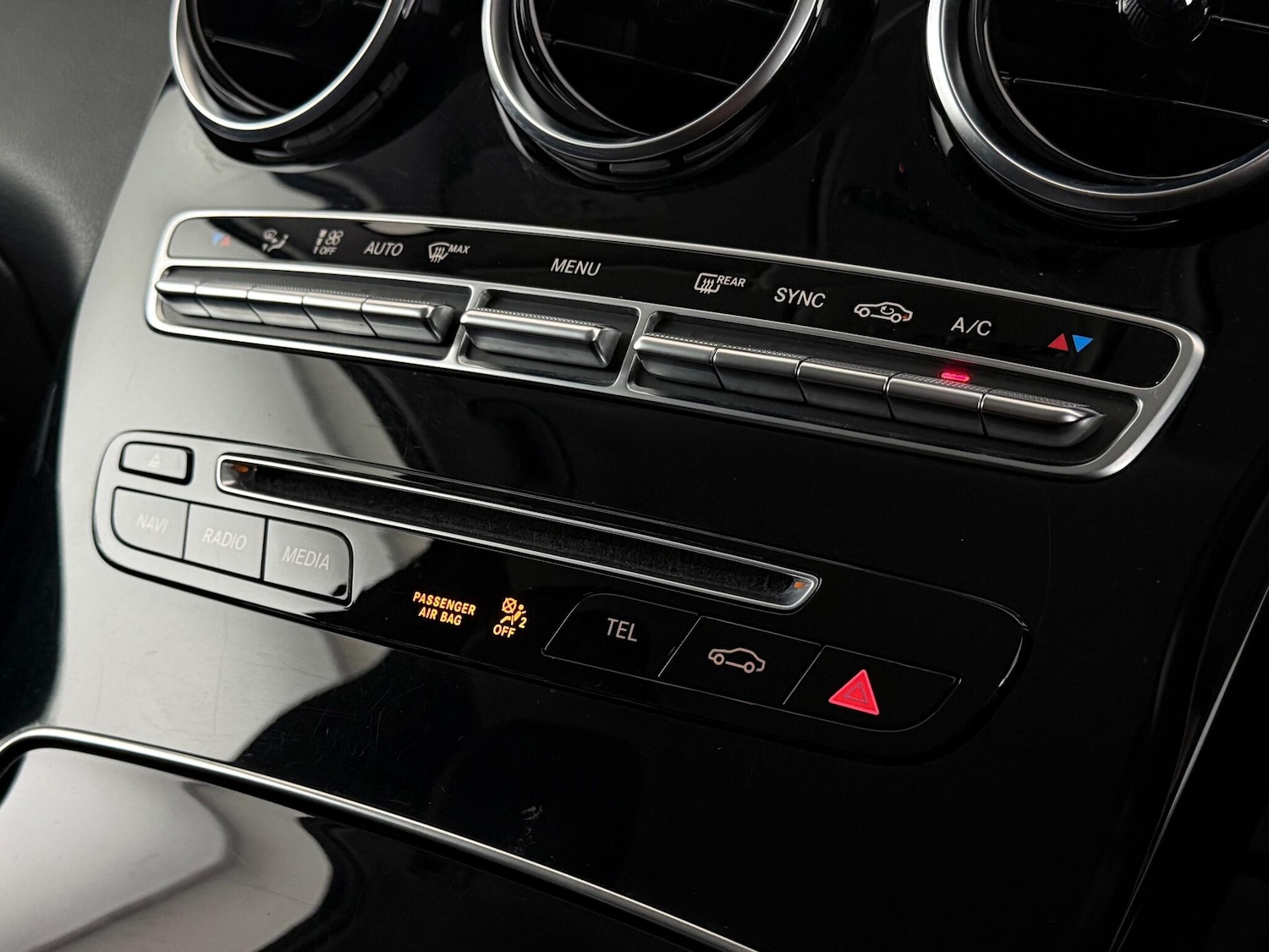 Used Mercedes-Benz GLC 2018 for sale - 77243582: Photo 34