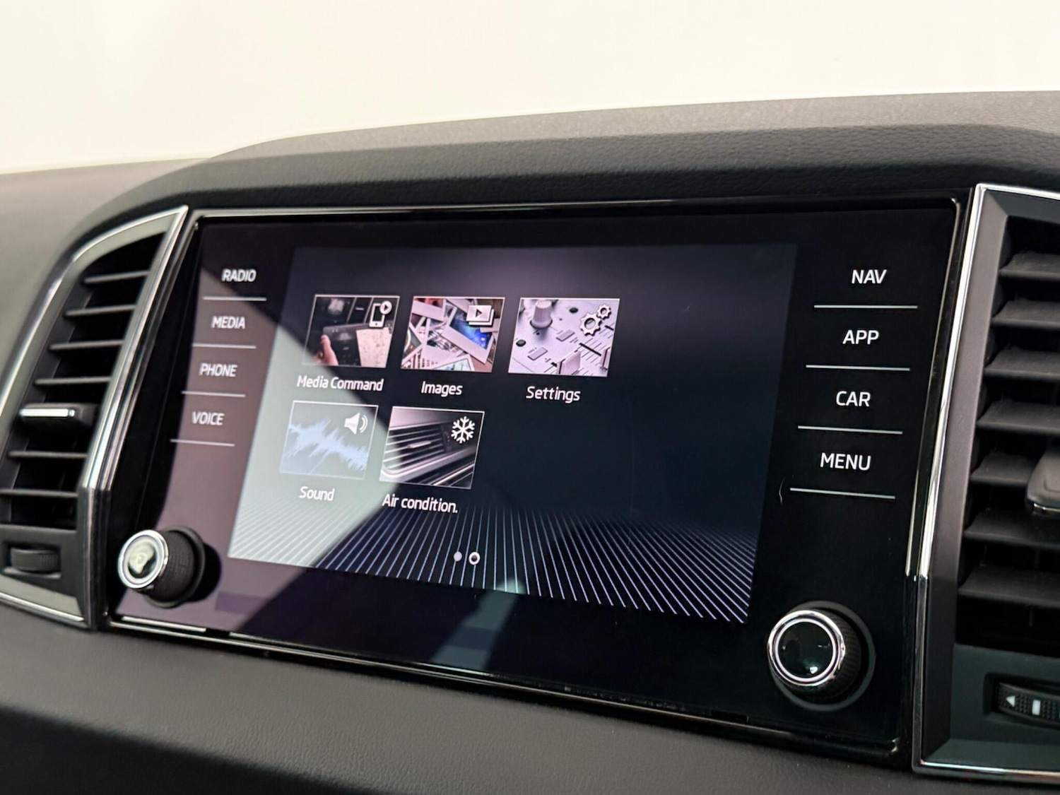 Used Skoda Karoq 2019 for sale - 76467358: Photo 30