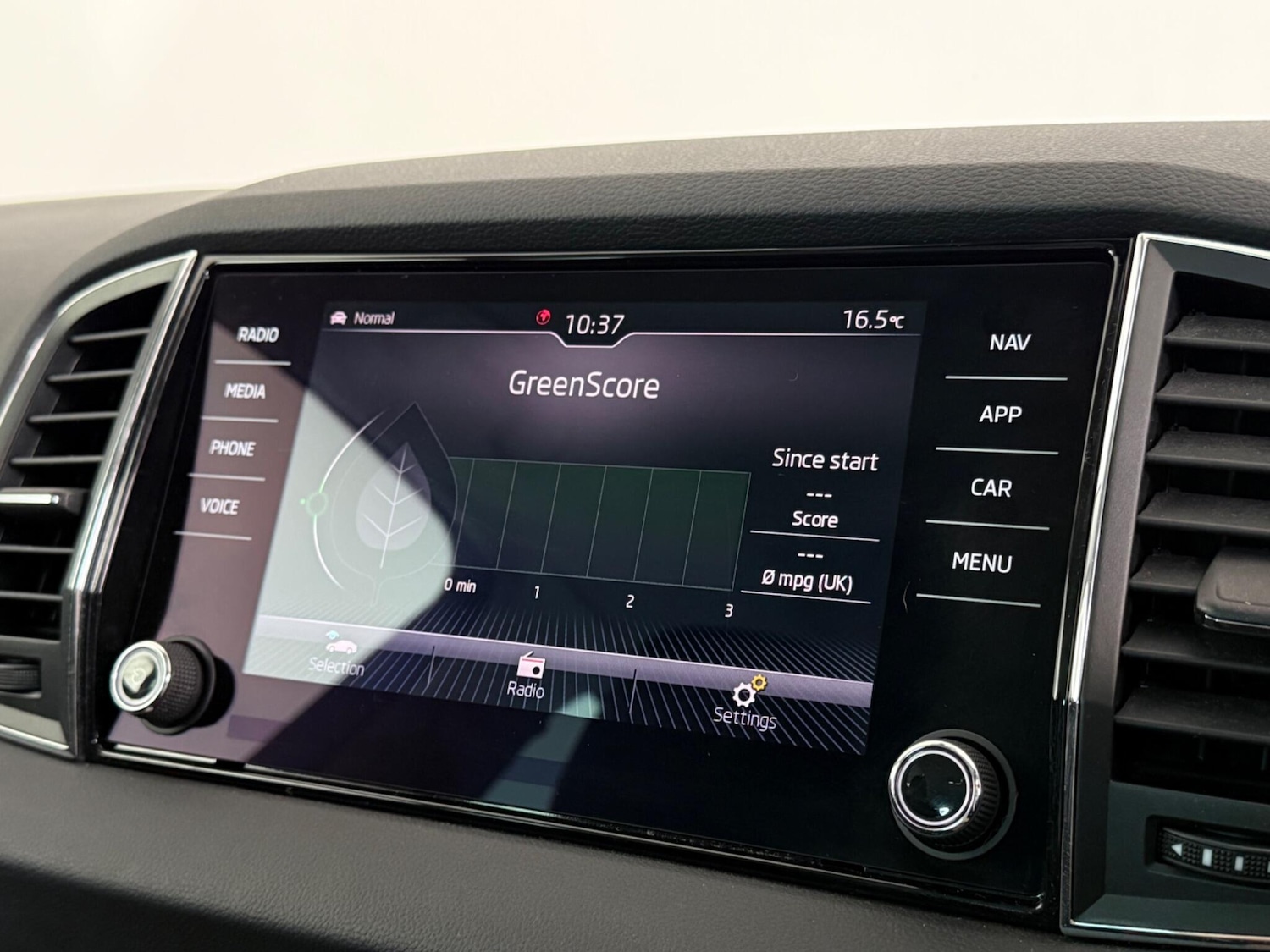 Used Skoda Karoq 2019 for sale - 76467358: Photo 32