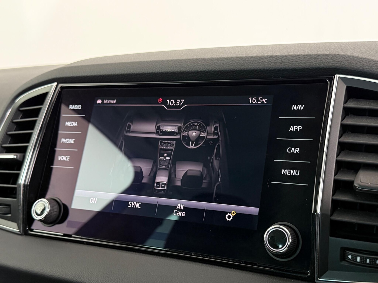 Used Skoda Karoq 2019 for sale - 76467358: Photo 33