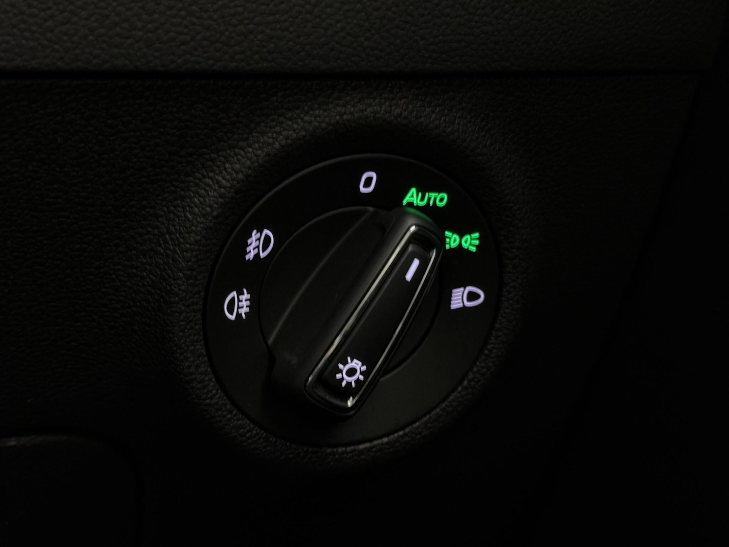 Used Skoda Karoq 2019 for sale - 76467358: Photo 36