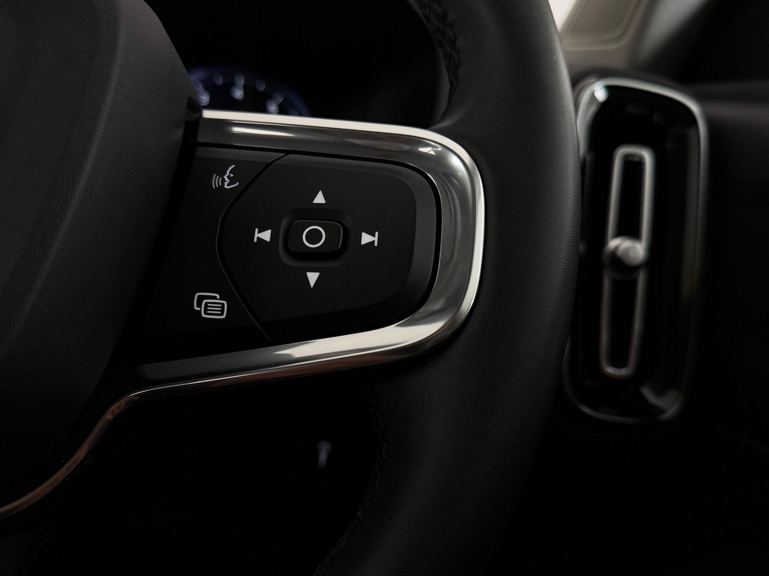 Used Volvo XC40 2021 for sale - 77182867: Photo 18