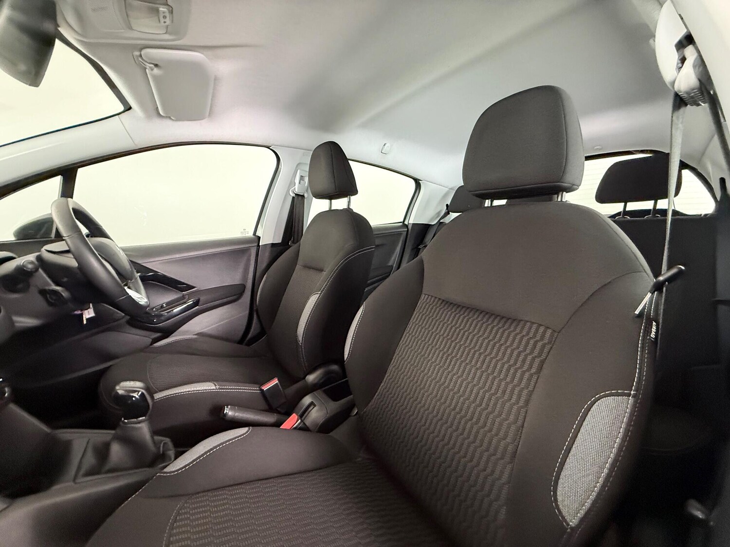 Used Peugeot 208 2015 for sale - 77337401: Photo 12