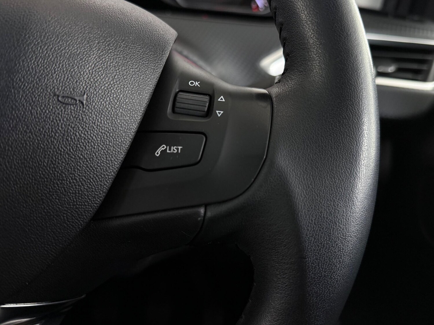 Used Peugeot 208 2015 for sale - 77337401: Photo 20