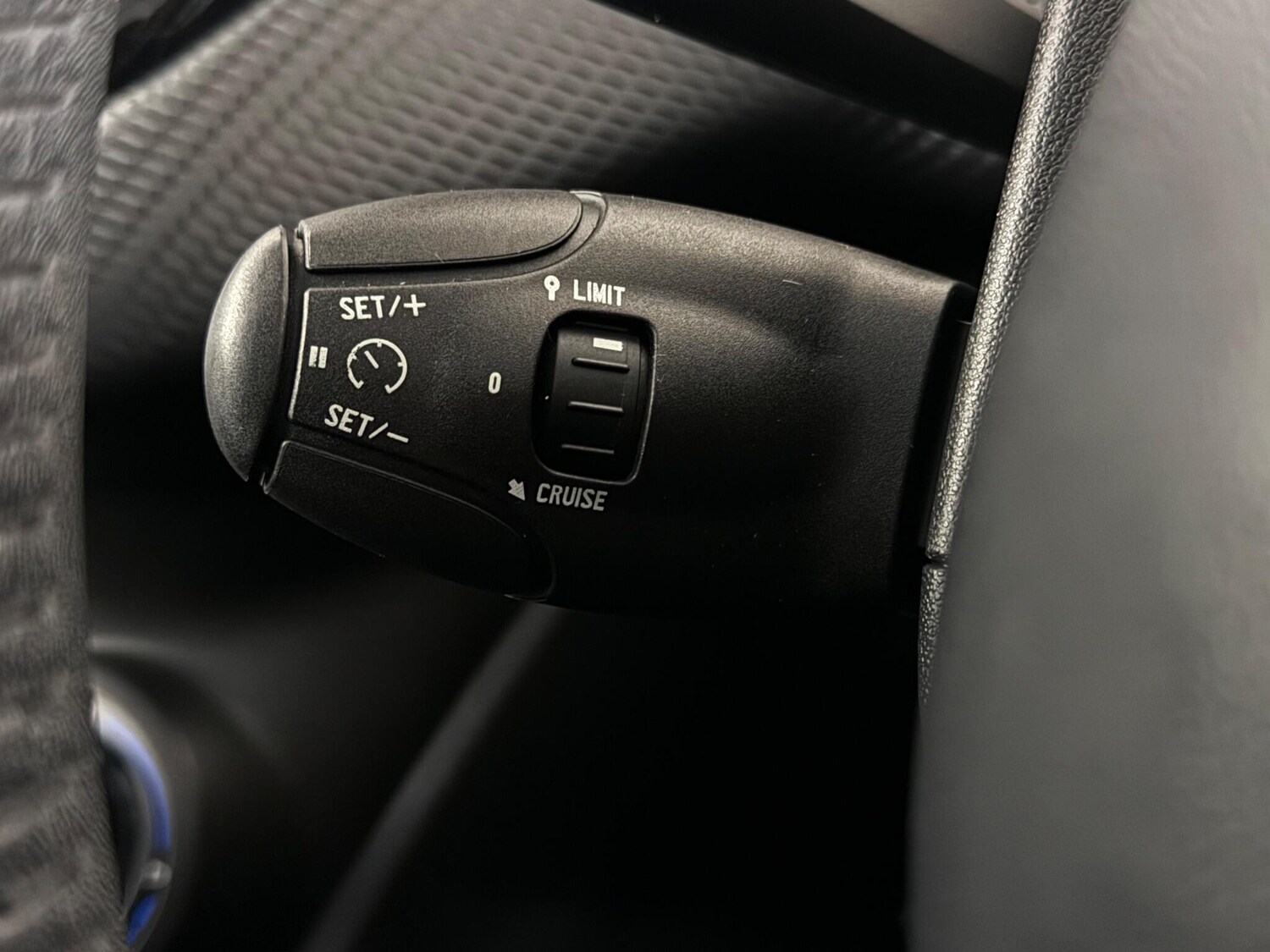 Used Peugeot 208 2015 for sale - 77337401: Photo 22