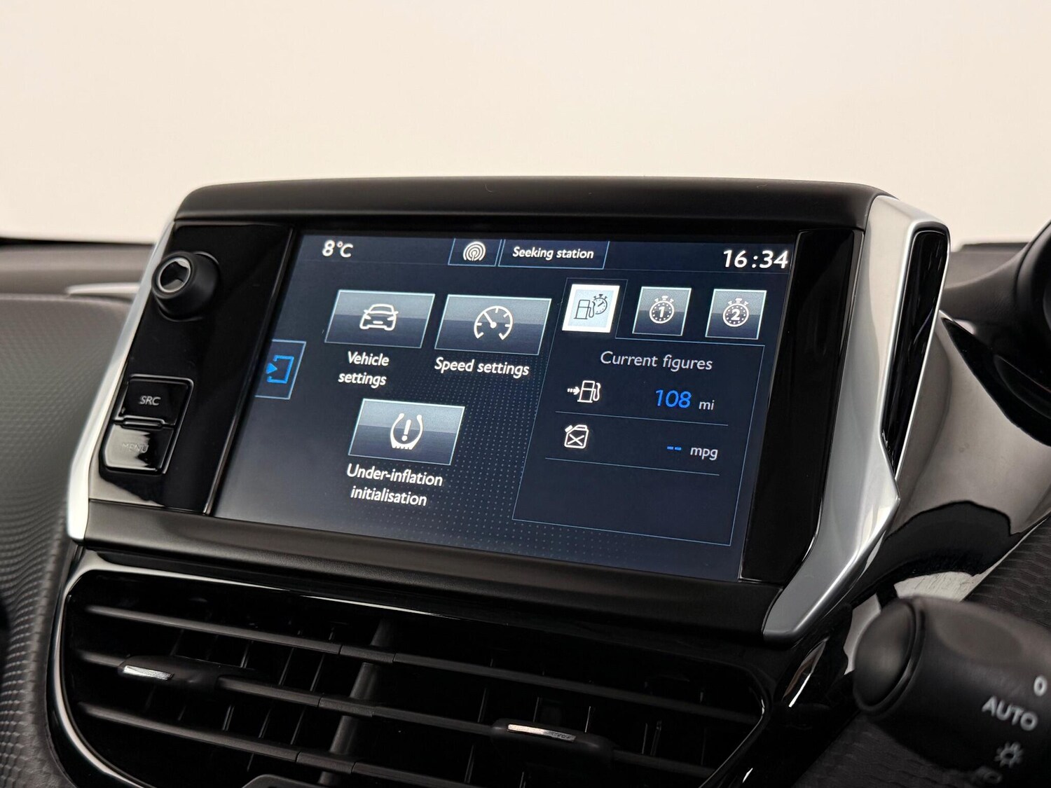 Used Peugeot 208 2015 for sale - 77337401: Photo 28