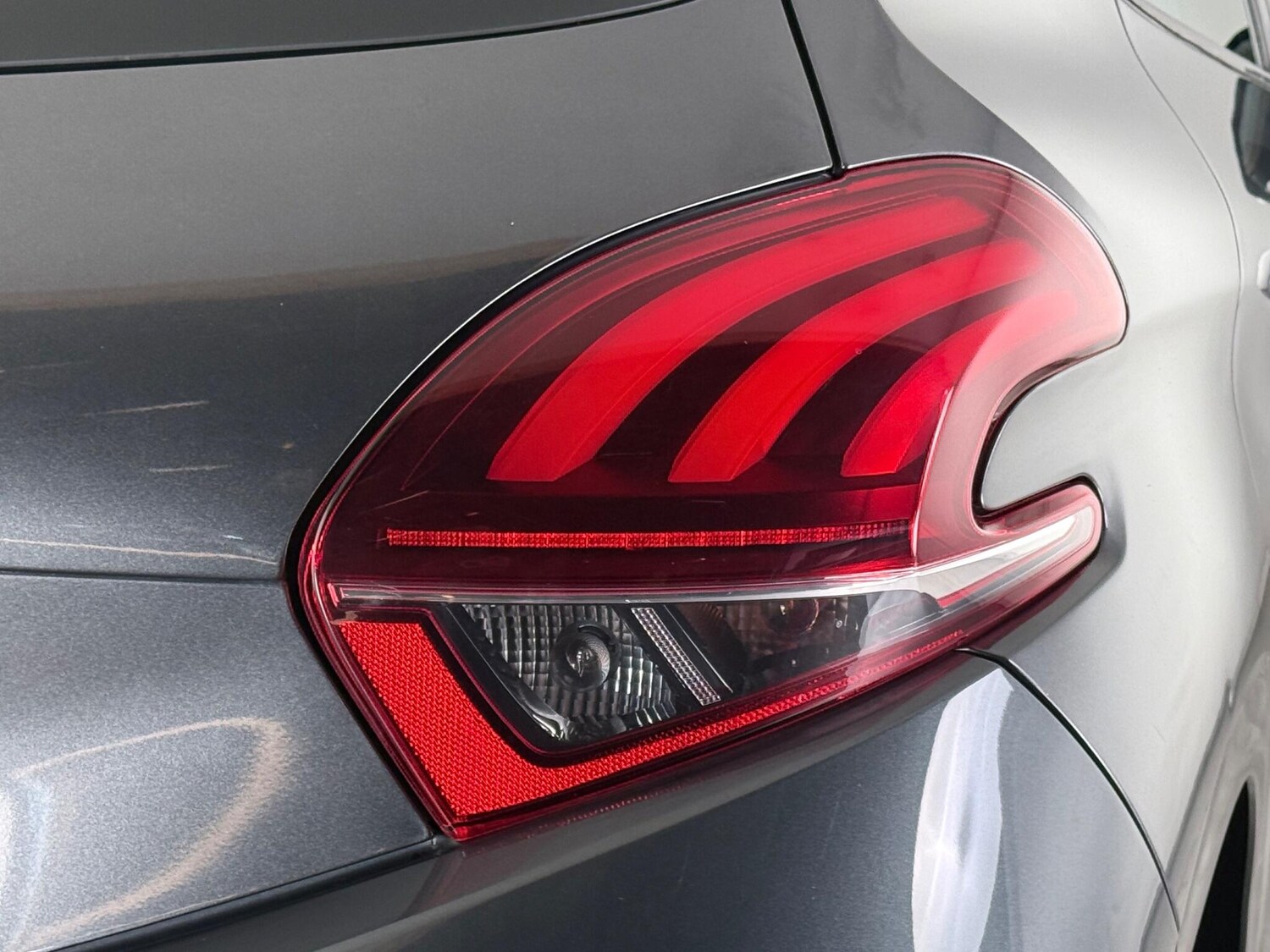 Used Peugeot 208 2015 for sale - 77337401: Photo 8