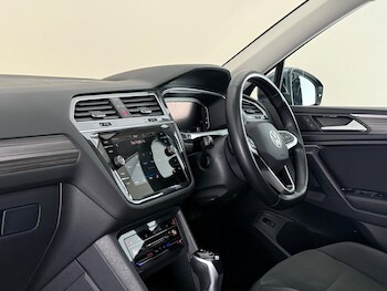 Used Volkswagen Tiguan Allspace 2022 for sale - 78742126: Photo