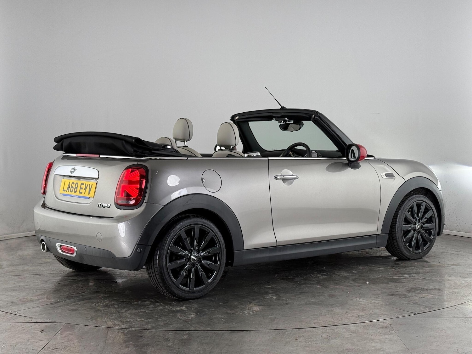 Used MINI Convertible 2019 for sale - 77221791: Photo 6