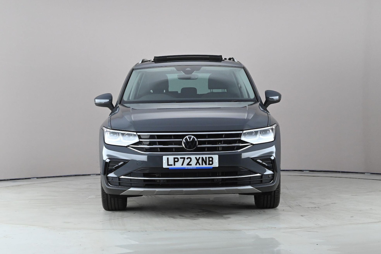 Used Volkswagen Tiguan 2023 for sale - 77626422: Photo 2