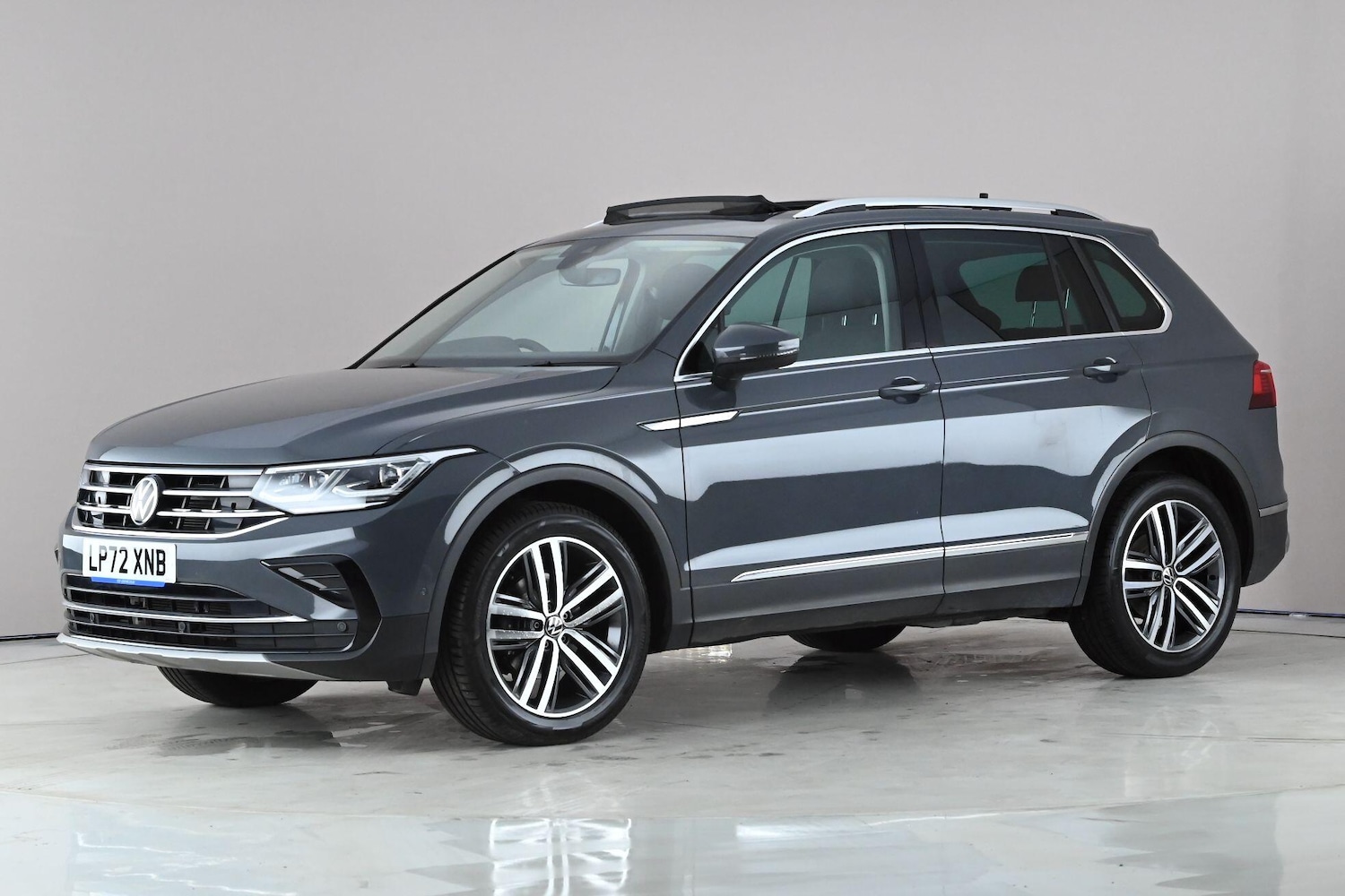Used Volkswagen Tiguan 2023 for sale - 77626422: Photo 3