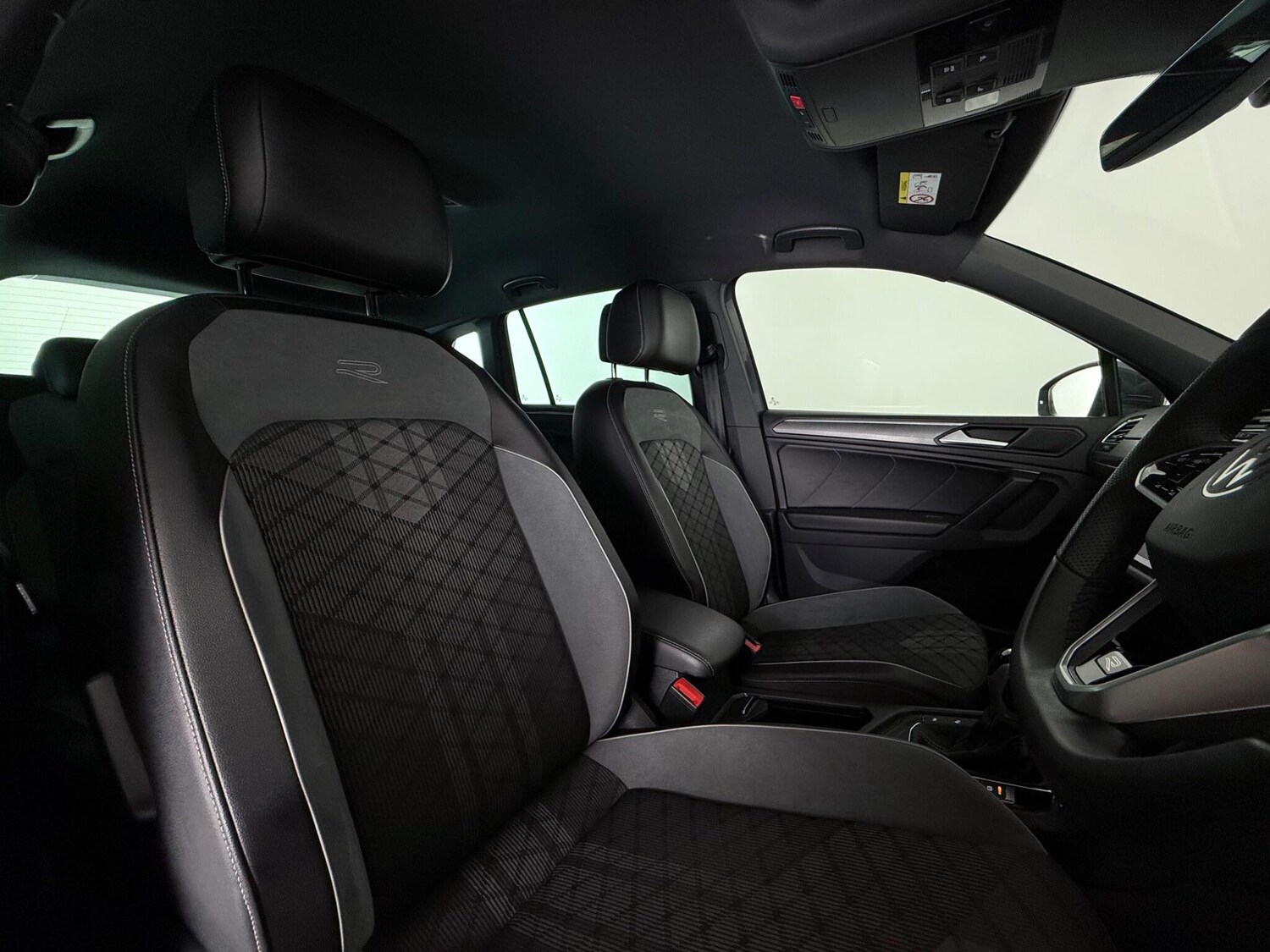 Used Volkswagen Tiguan 2021 for sale - 77744236: Photo 11