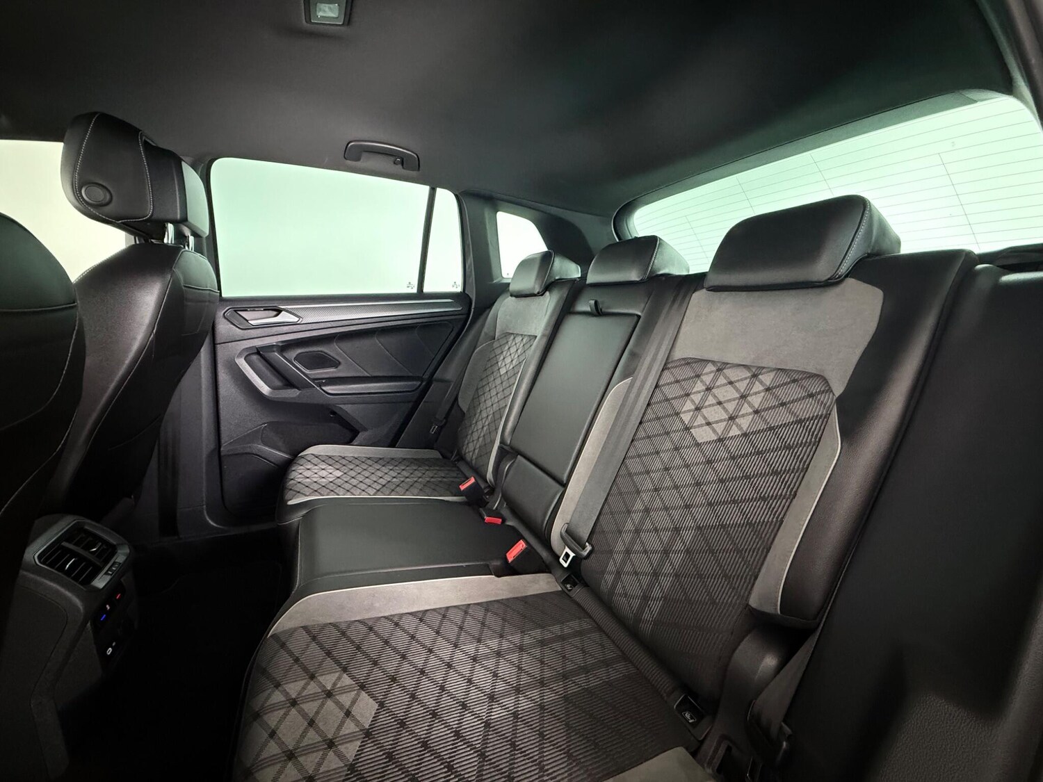 Used Volkswagen Tiguan 2021 for sale - 77744236: Photo 14