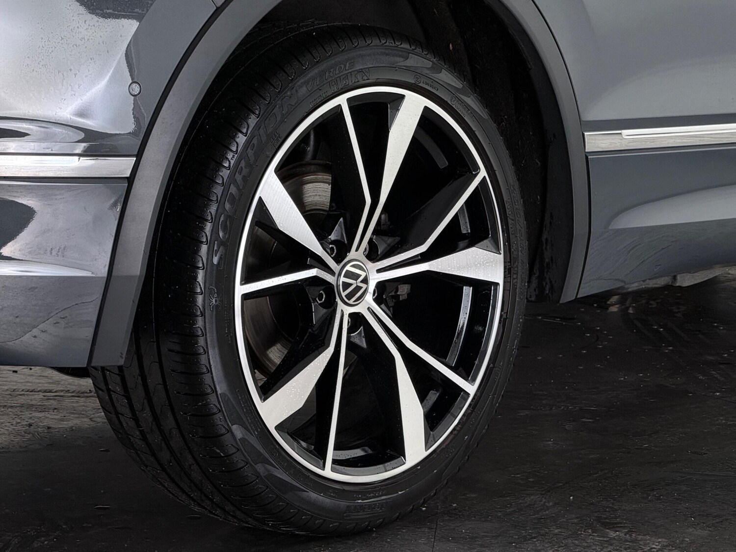 Used Volkswagen Tiguan 2021 for sale - 77744236: Photo 8