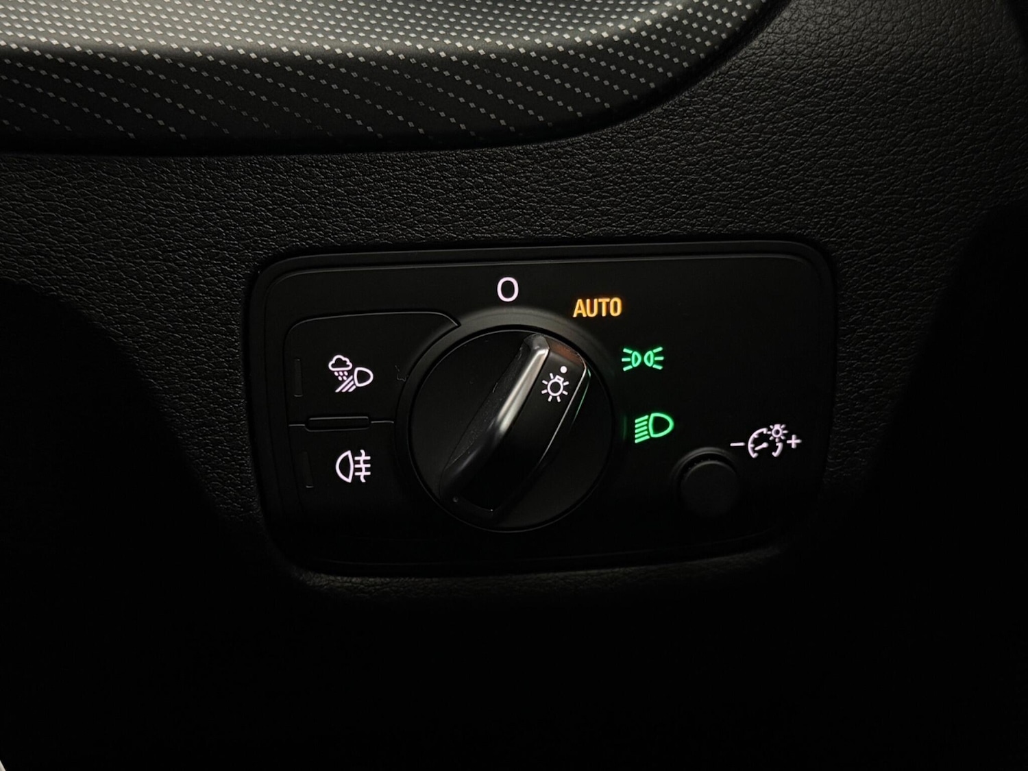 Used Audi Q2 2017 for sale - 77216574: Photo 22