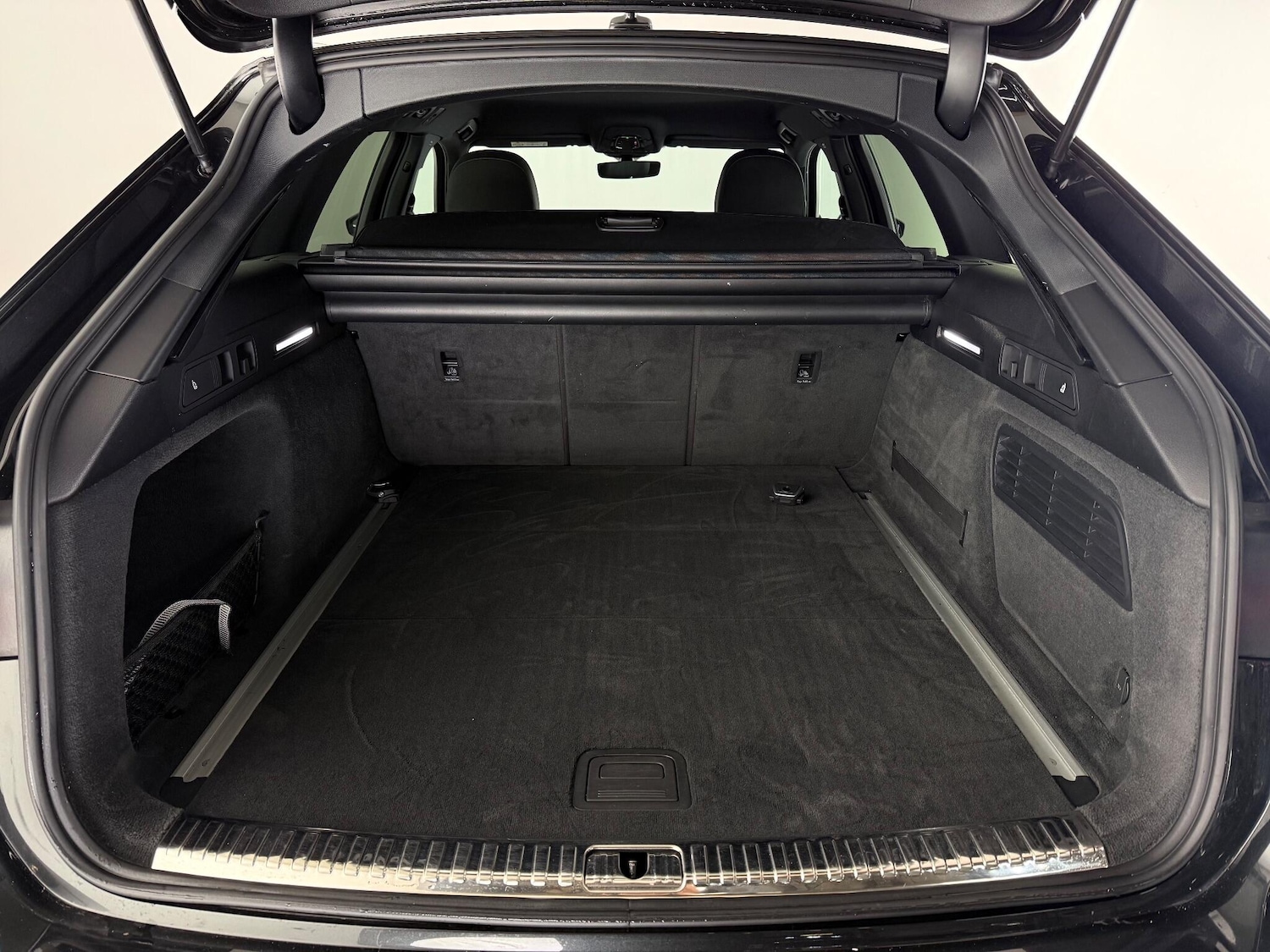 Used Audi A6 Avant 2020 for sale - 77216431: Photo 9