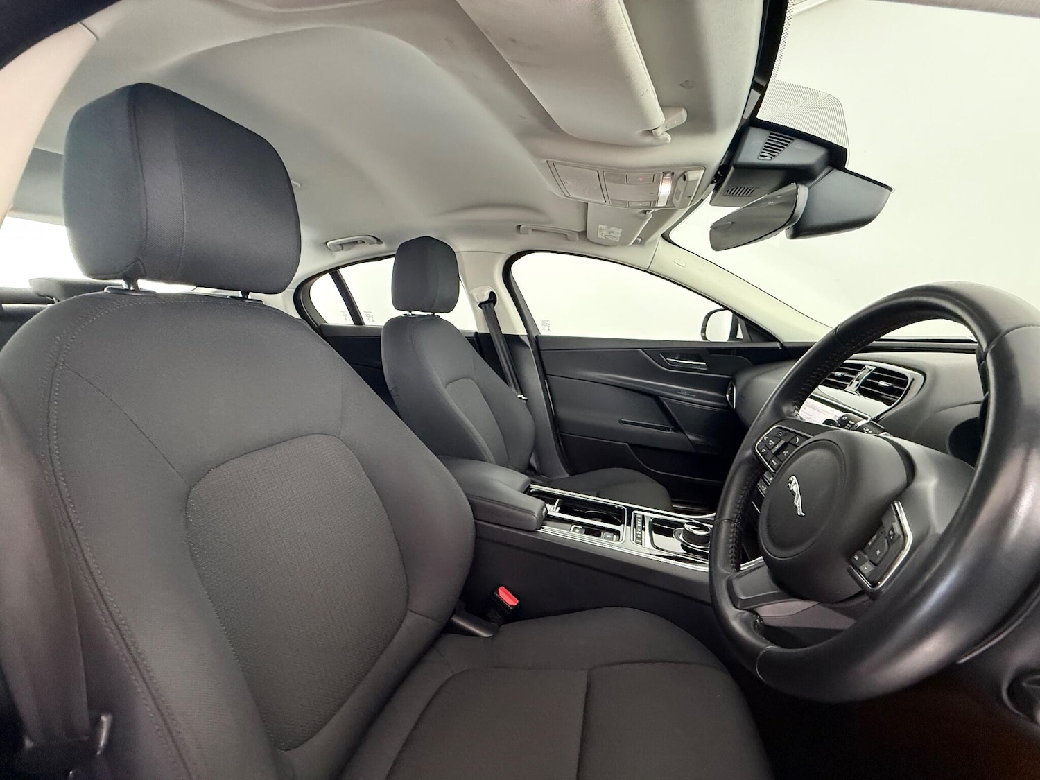 Used Jaguar XE 2019 for sale - 76467046: Photo 14