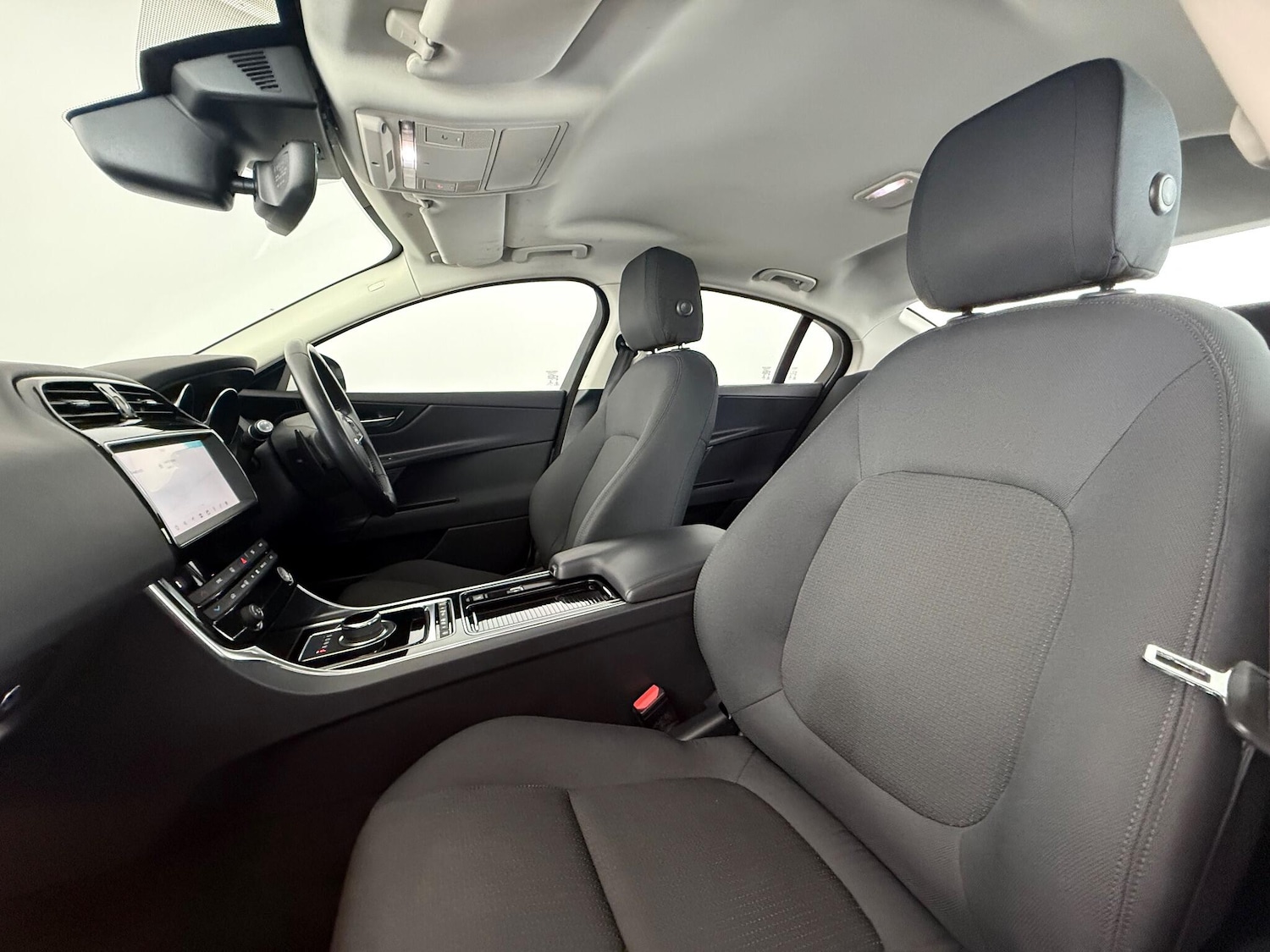 Used Jaguar XE 2019 for sale - 76467046: Photo 15