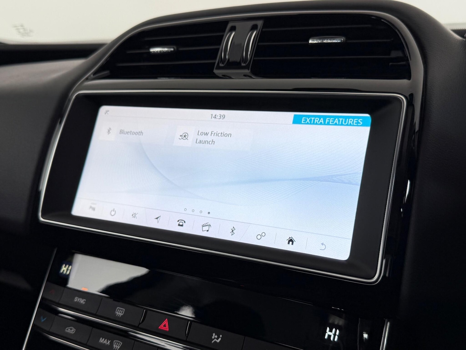 Used Jaguar XE 2019 for sale - 76467046: Photo 32