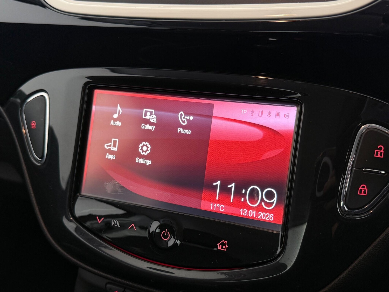 Used Vauxhall Corsa 2015 for sale - 77221942: Photo 13