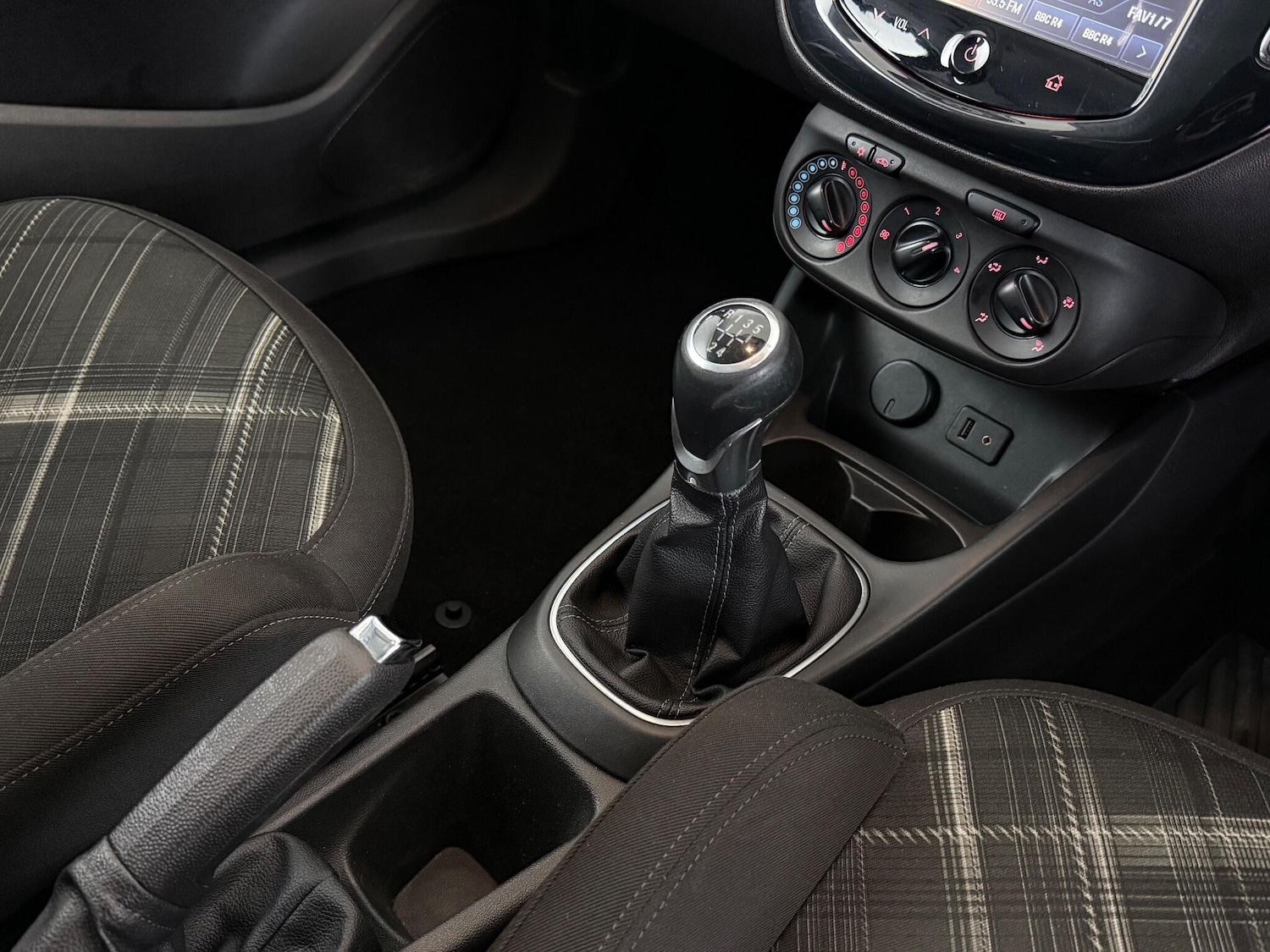 Used Vauxhall Corsa 2015 for sale - 77221942: Photo 15