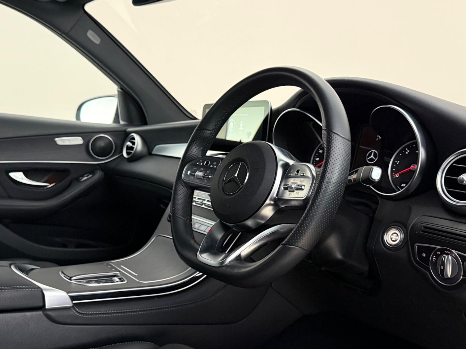 Used Mercedes-Benz GLC 2020 for sale - 78101528: Photo 12