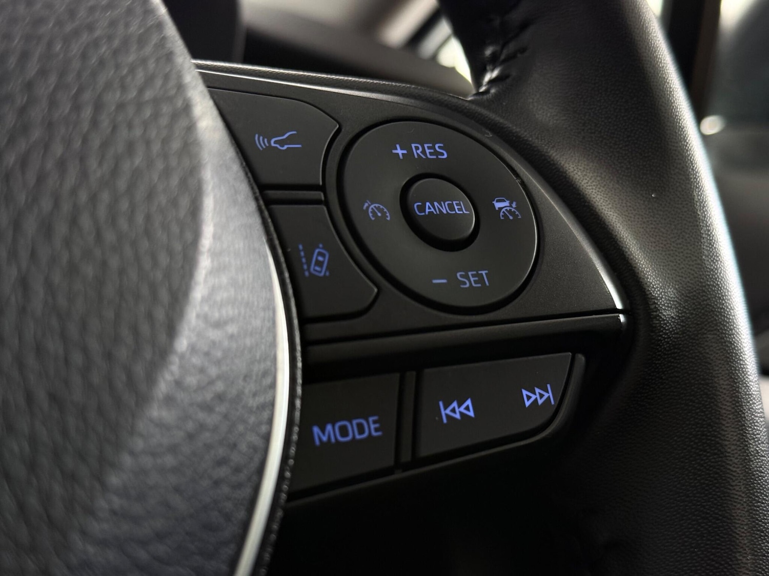 Used Toyota RAV4 2022 for sale - 77587452: Photo 21