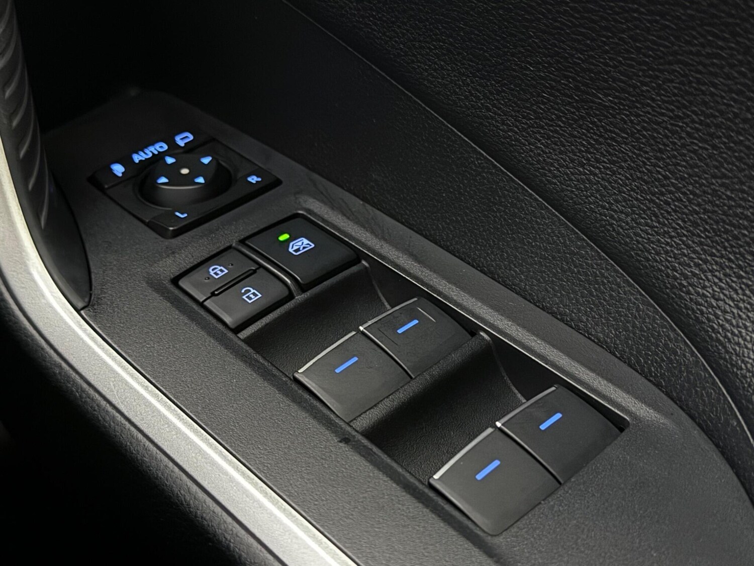 Used Toyota RAV4 2022 for sale - 77587452: Photo 31