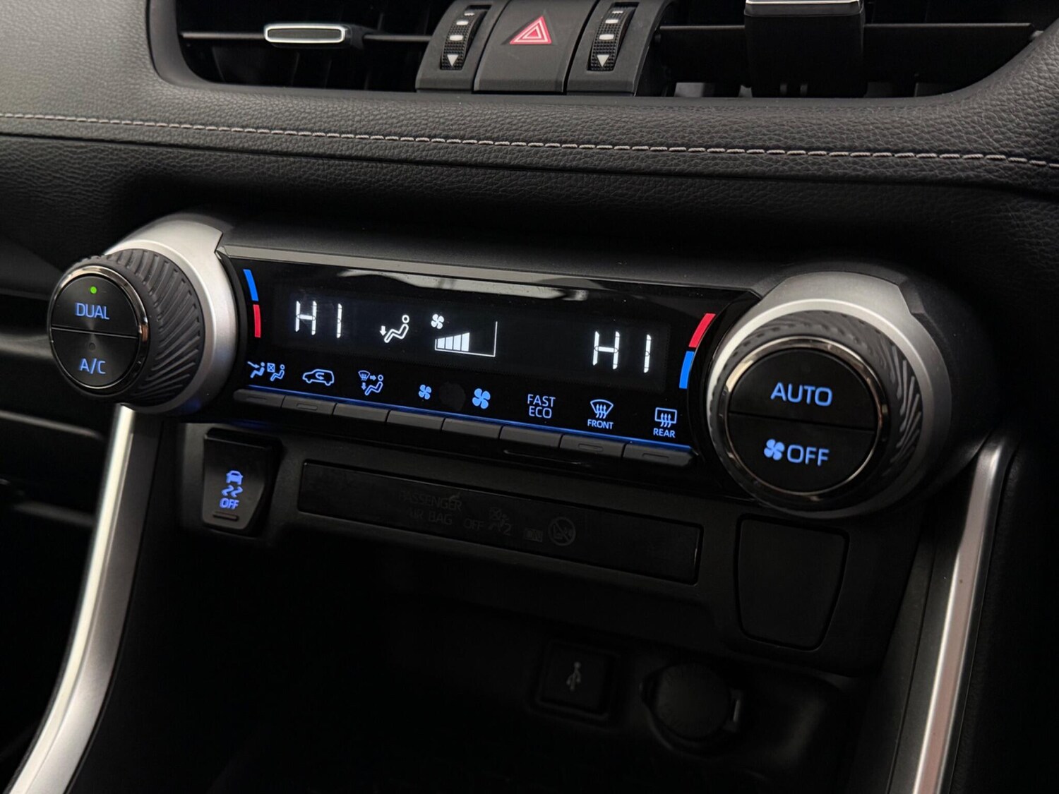 Used Toyota RAV4 2022 for sale - 77587452: Photo 32