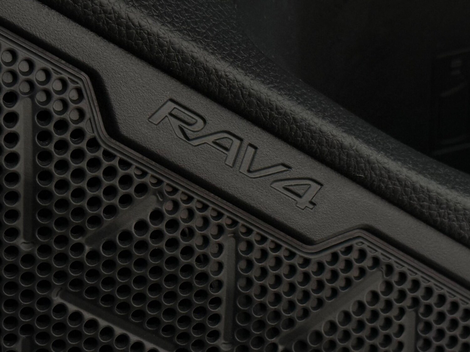 Used Toyota RAV4 2022 for sale - 77587452: Photo 33