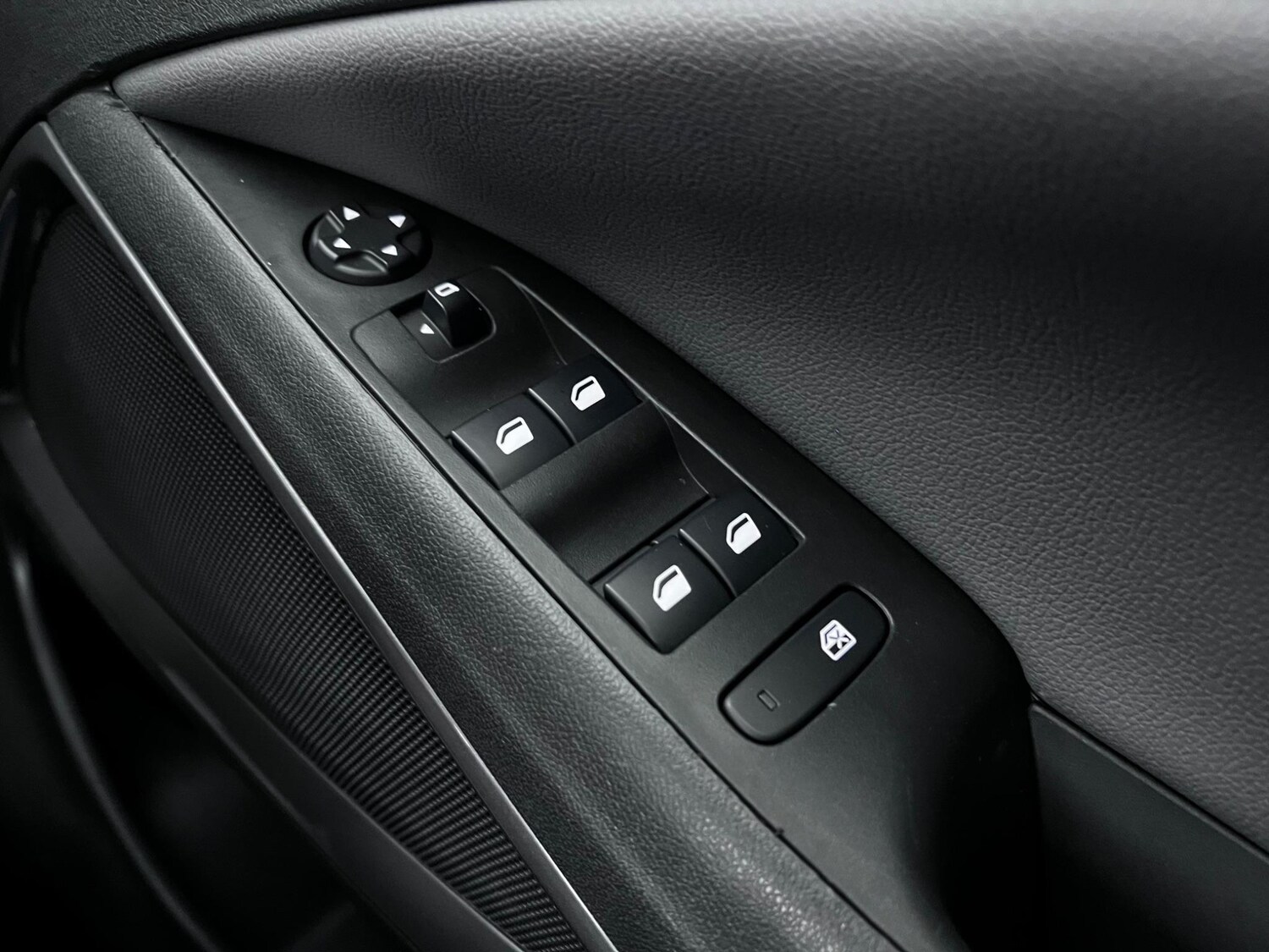 Used Vauxhall Crossland X 2020 for sale - 76850399: Photo 24