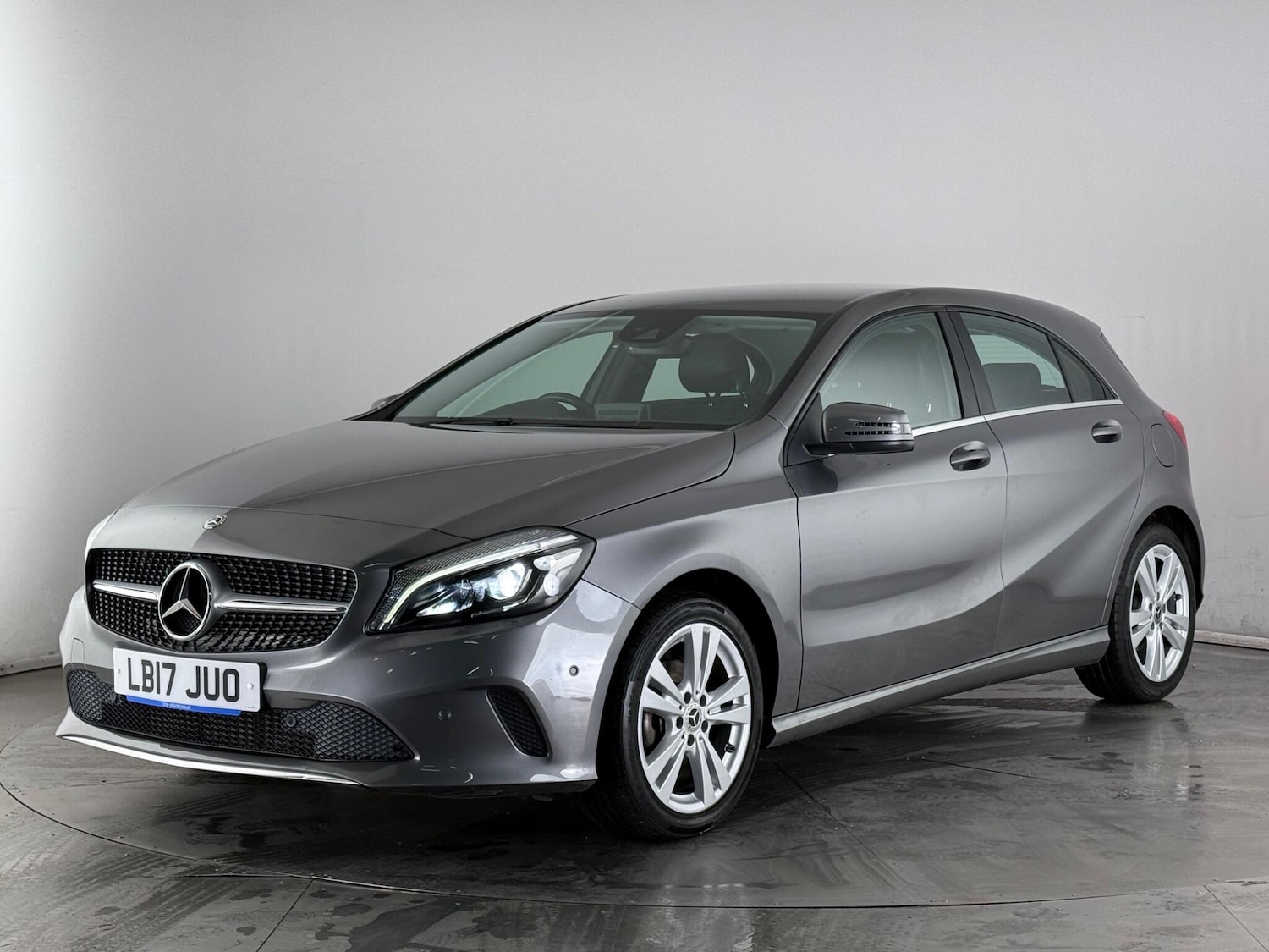 Used Mercedes-Benz A-Class 2017 for sale - 77441512: Photo 2
