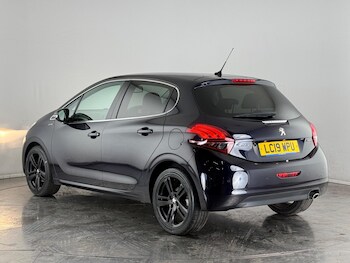 Used Peugeot 208 2019 for sale - 77243173: Photo