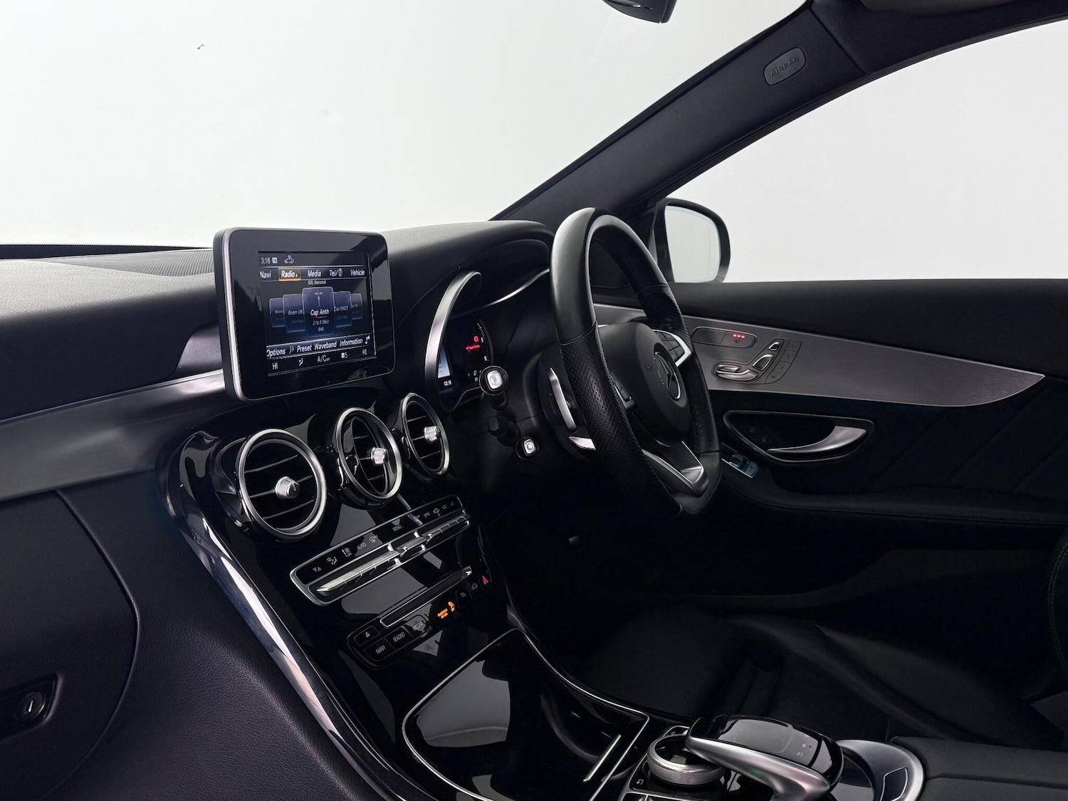 Used Mercedes-Benz C Class 2018 for sale - 77156091: Photo 33