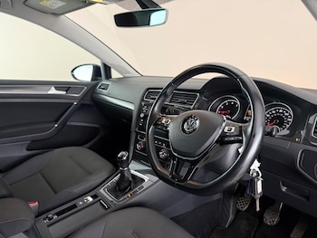 Used Volkswagen Golf 2019 for sale - 79189181: Photo