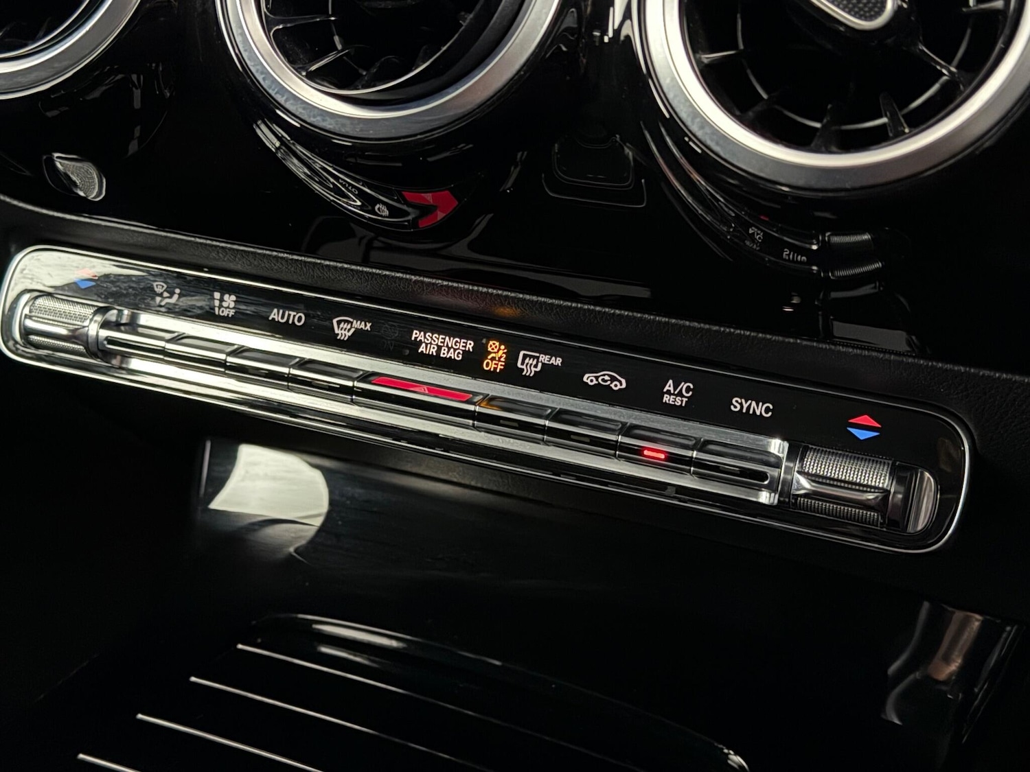 Used Mercedes-Benz A-Class 2018 for sale - 77053995: Photo 34