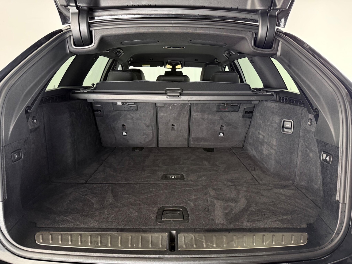 Used BMW 5 Series 2020 for sale - 77672090: Photo 9