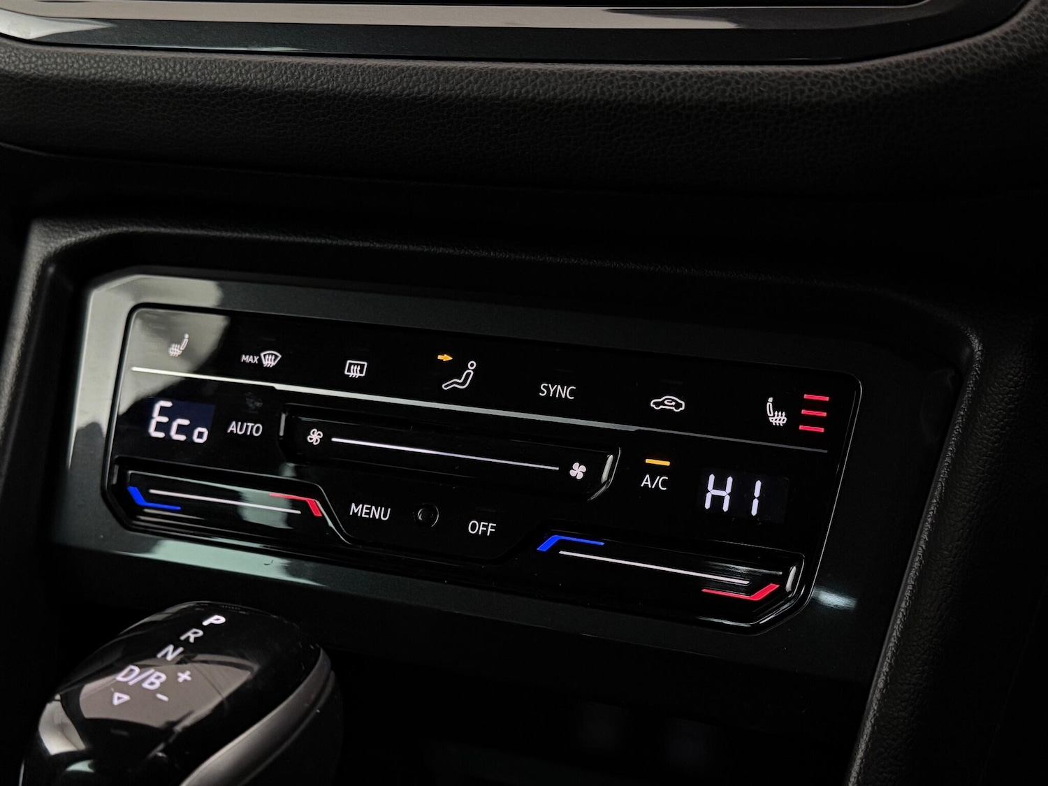 Used Volkswagen Tiguan 2021 for sale - 77246882: Photo 33