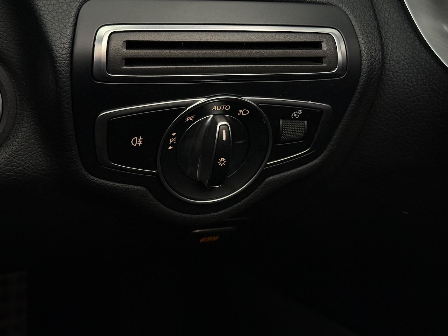 Used Mercedes-Benz C Class 2018 for sale - 77182882: Photo 19