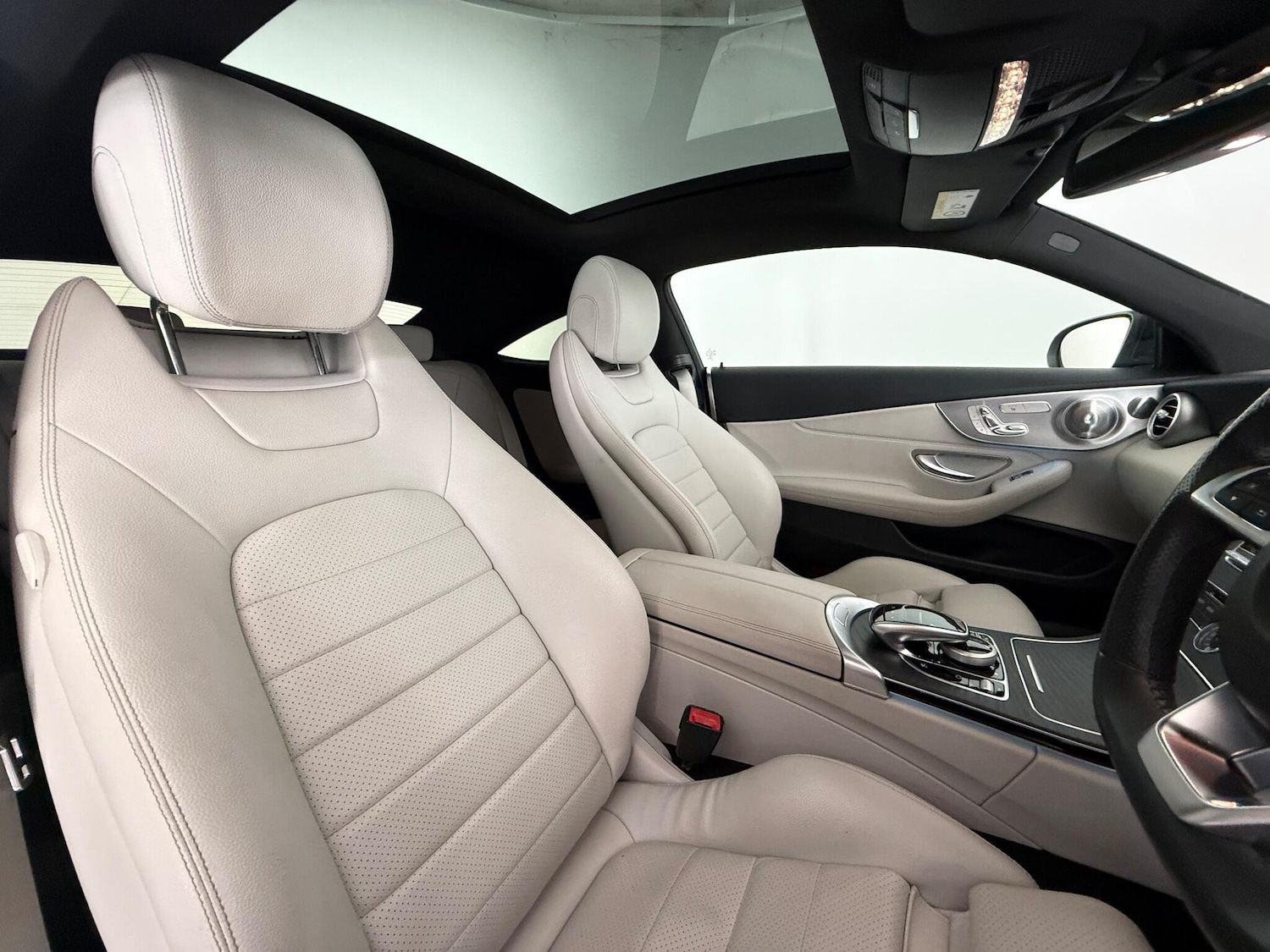 Used Mercedes-Benz C Class 2017 for sale - 77081898: Photo 12