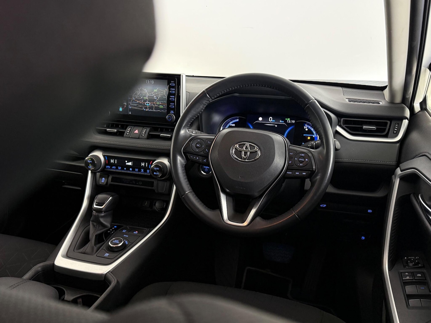 Used Toyota RAV4 2021 for sale - 76671535: Photo 24