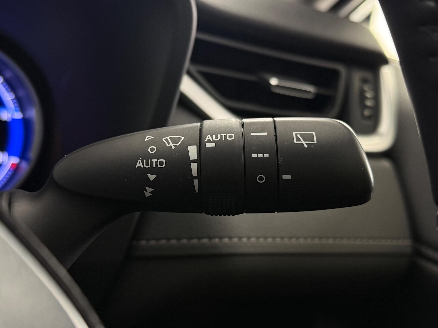 Used Toyota RAV4 2021 for sale - 76671535: Photo 30