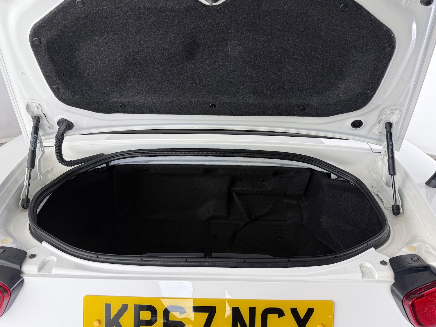 Used Fiat 124 Spider 2017 for sale - 77259937: Photo 17